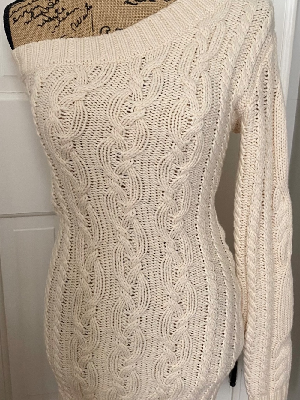 Off-the-Shoulder Neckline Cream-colored Cable Knit Sweater Dress. Small. Tags. - Picture 7 of 13
